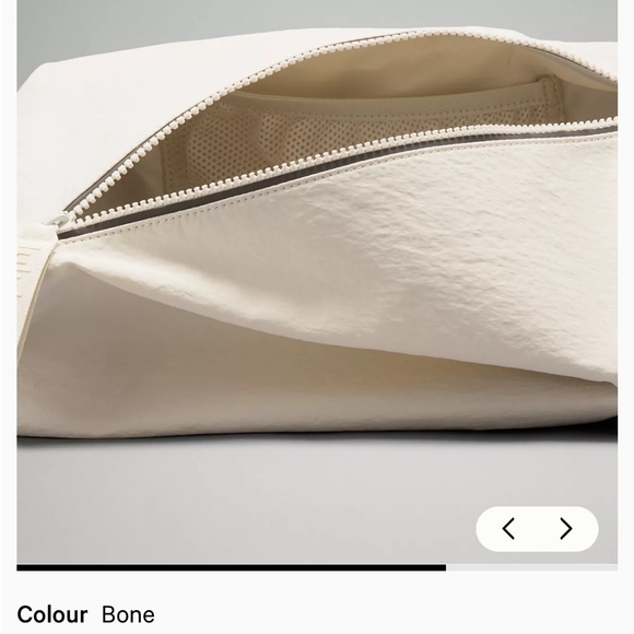 Lululemon Athletica Bone Duffel Bag - Picture 5 of 9